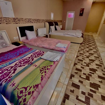 Rio Hotel Prizren Esterno foto