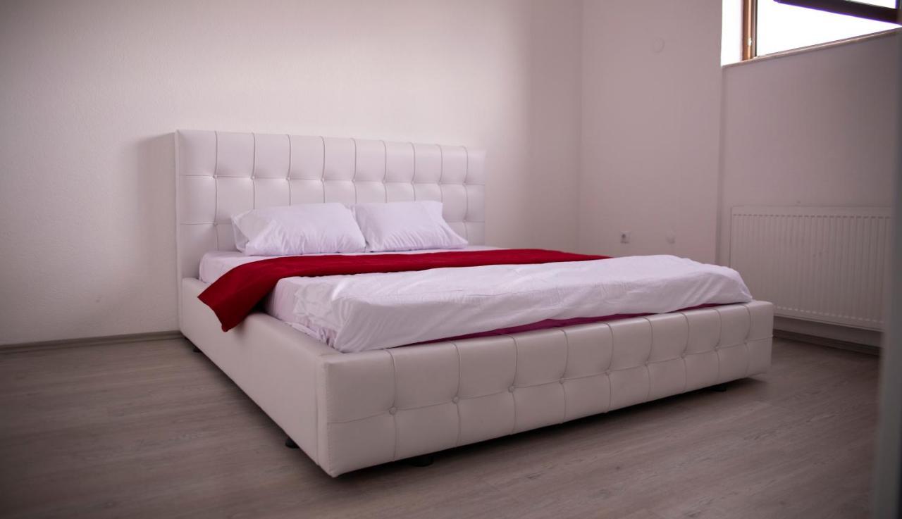 Rio Hotel Prizren Esterno foto