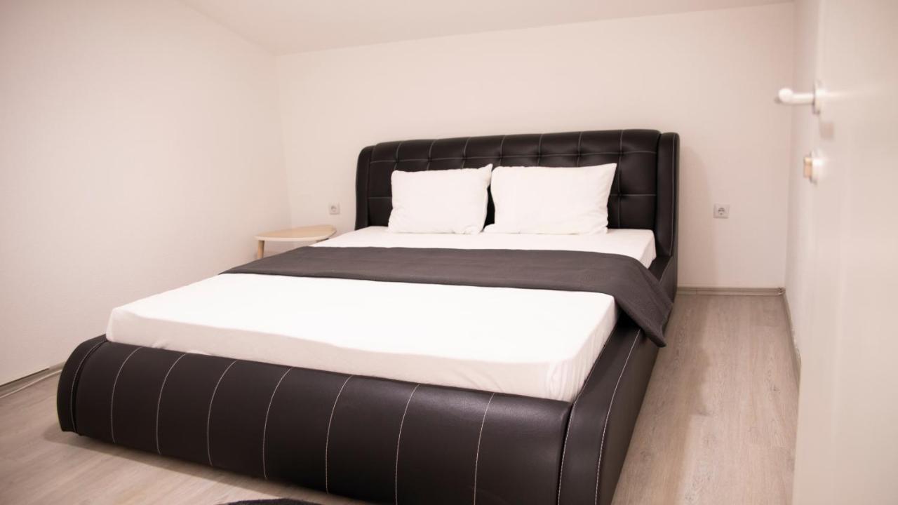 Rio Hotel Prizren Esterno foto