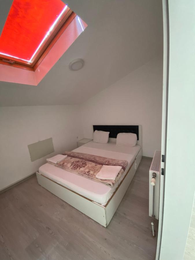 Rio Hotel Prizren Esterno foto