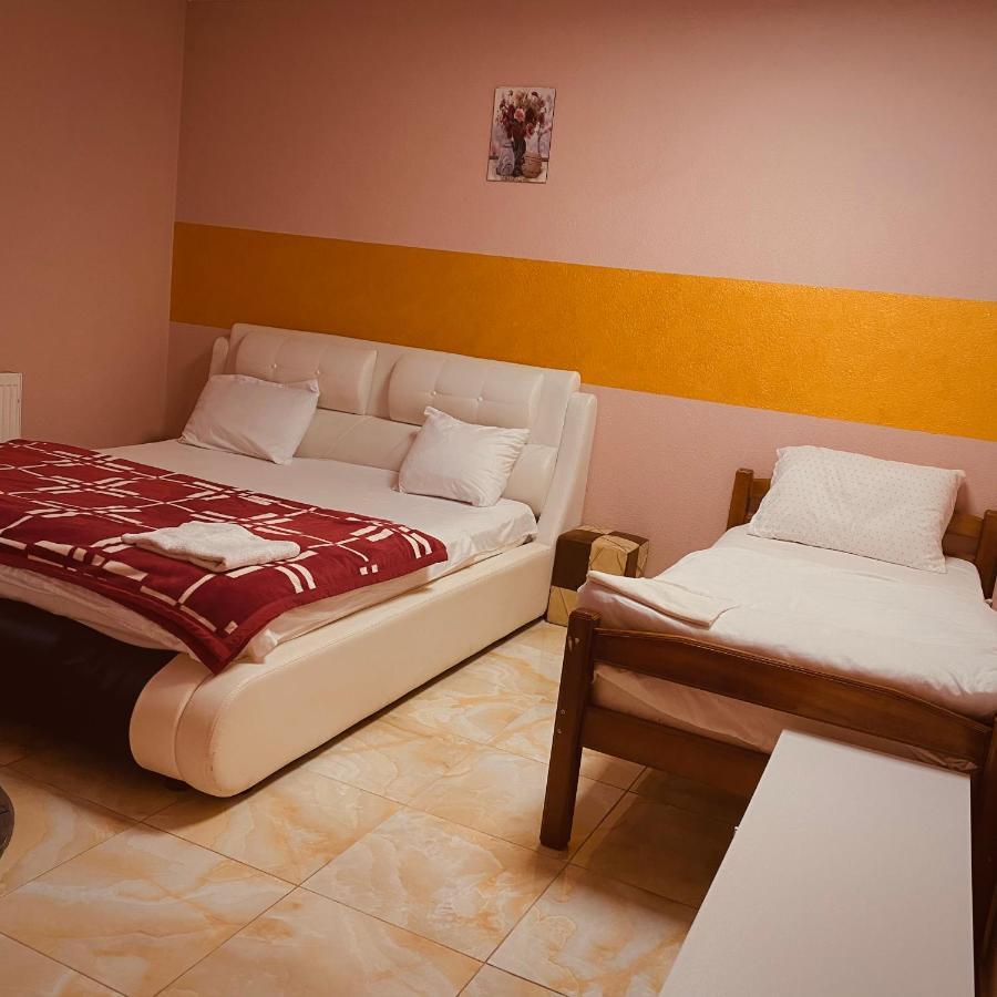 Rio Hotel Prizren Esterno foto