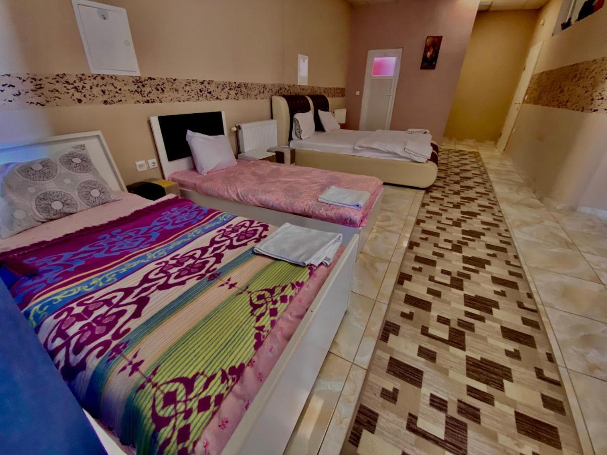 Rio Hotel Prizren Esterno foto